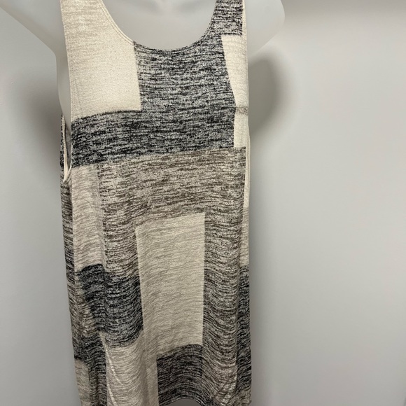 Aritzia. Wilfred Free. Size M Tank Top. - Picture 2 of 8